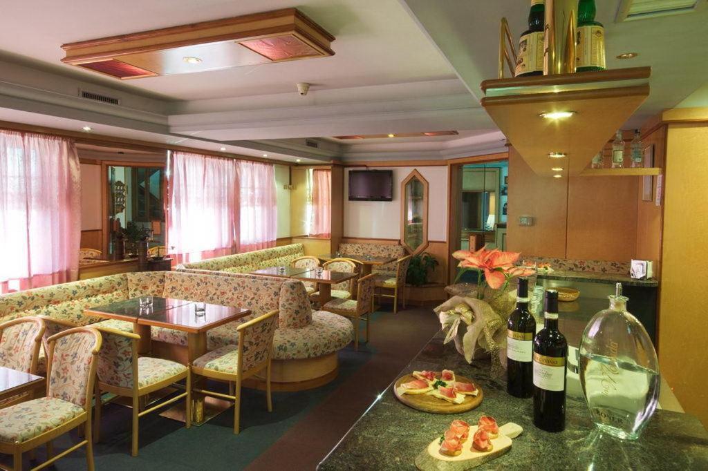 מואנה Hotel Vallechiara מראה חיצוני תמונה